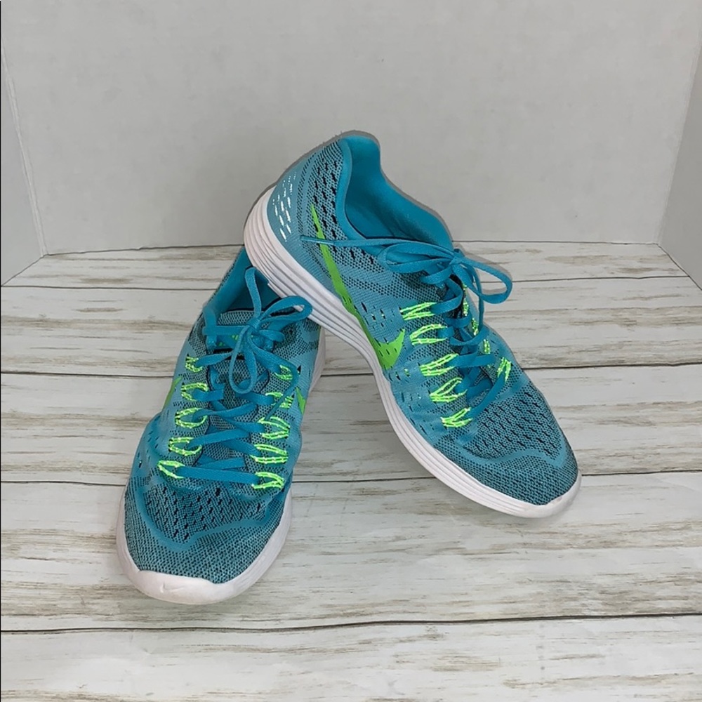 Size 9.5 Nike Lunar Trainers